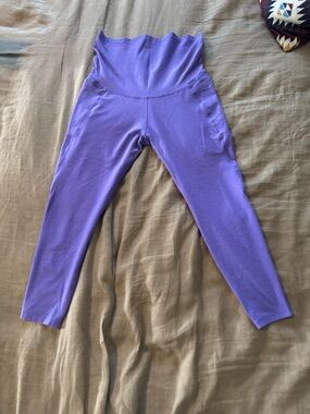 Beyond Yoga “Beyond the Bump” Purple Maternity Leggings with Pockets